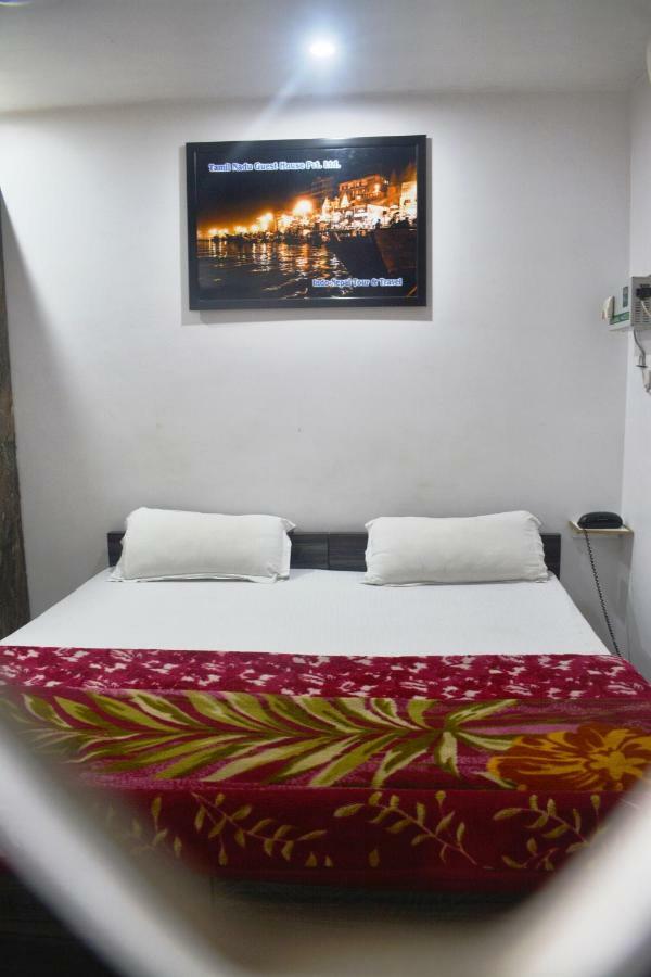 Hotel Tamilnadu Kashi Варанасі Екстер'єр фото